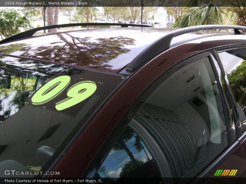 Merlot Metallic / Black 2009 Nissan Murano S