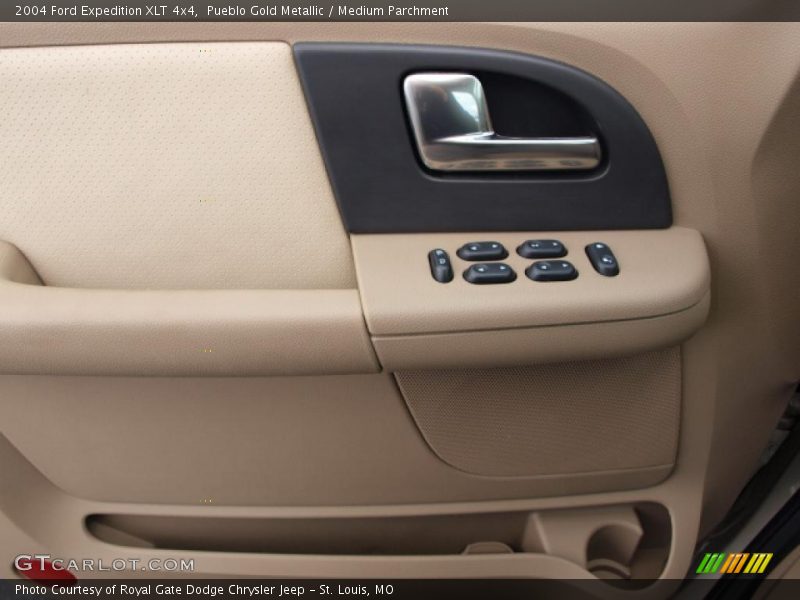 Pueblo Gold Metallic / Medium Parchment 2004 Ford Expedition XLT 4x4