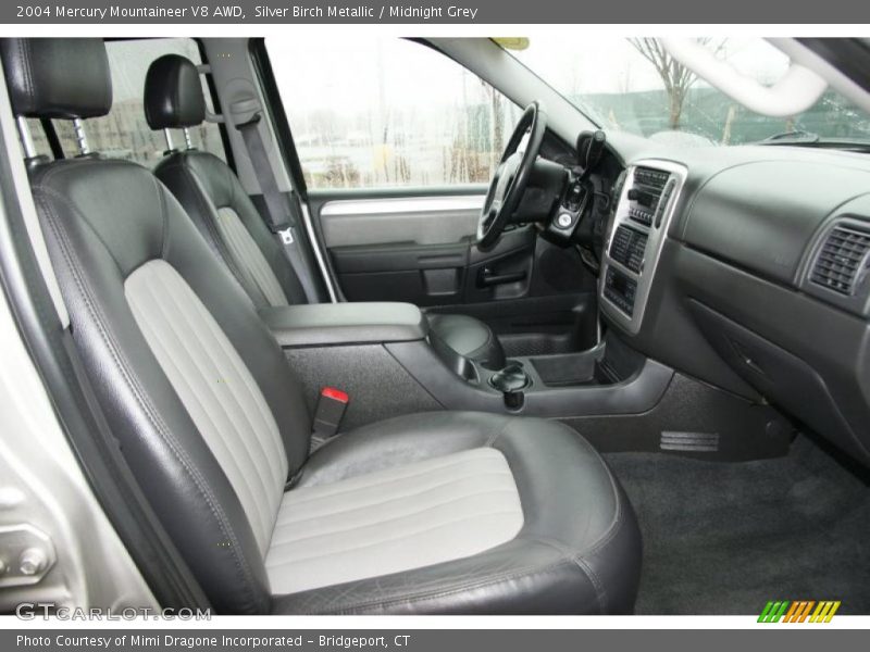  2004 Mountaineer V8 AWD Midnight Grey Interior