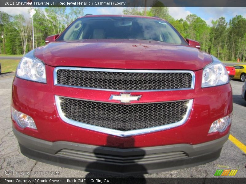 Red Jewel Metallic / Cashmere/Ebony 2011 Chevrolet Traverse LT
