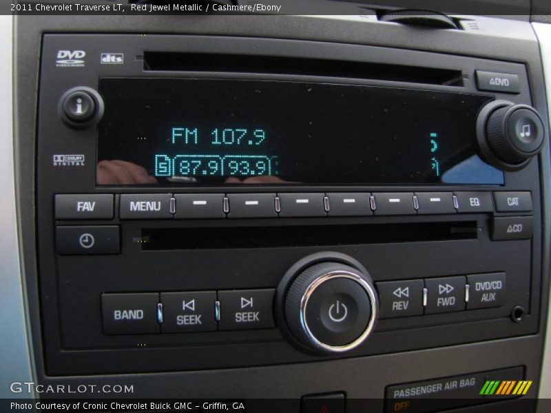 Red Jewel Metallic / Cashmere/Ebony 2011 Chevrolet Traverse LT