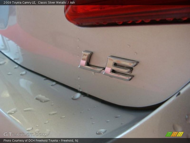 Classic Silver Metallic / Ash 2009 Toyota Camry LE