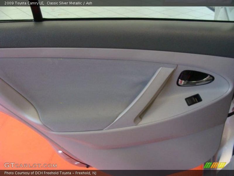 Classic Silver Metallic / Ash 2009 Toyota Camry LE