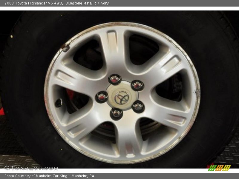 Bluestone Metallic / Ivory 2003 Toyota Highlander V6 4WD