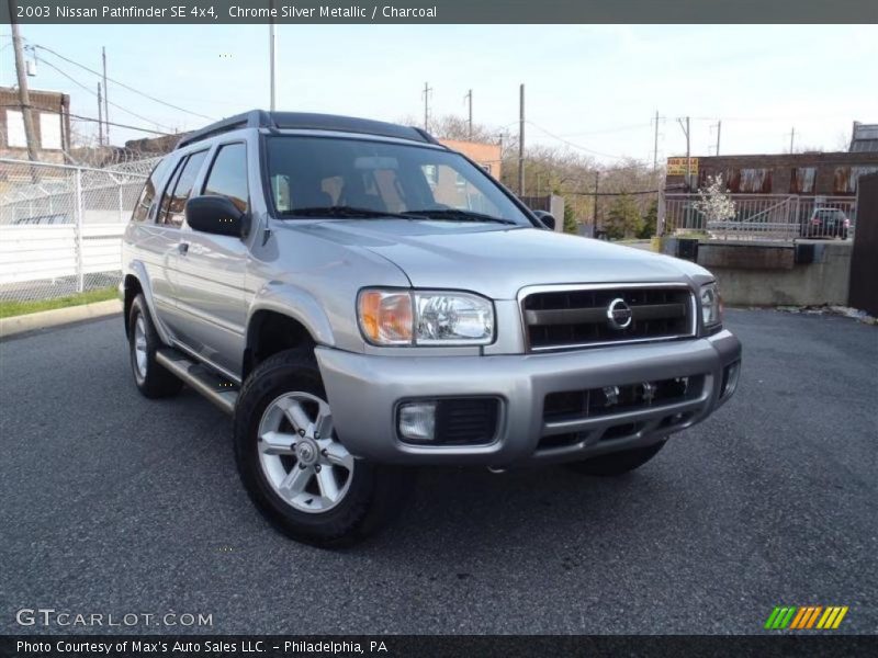 Chrome Silver Metallic / Charcoal 2003 Nissan Pathfinder SE 4x4