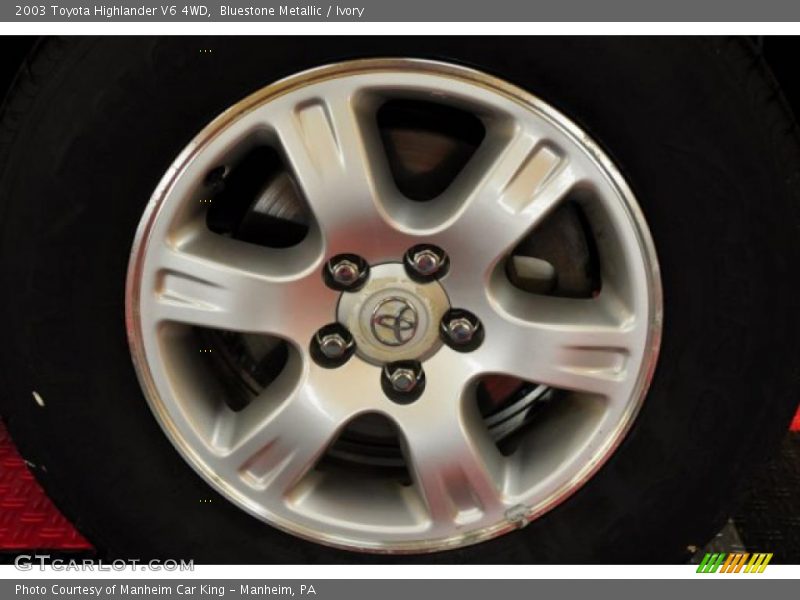 Bluestone Metallic / Ivory 2003 Toyota Highlander V6 4WD