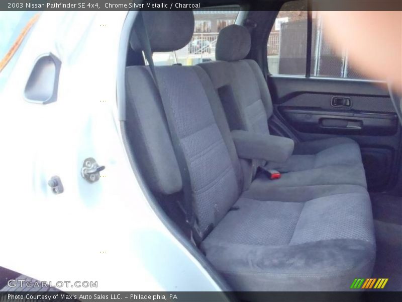 Chrome Silver Metallic / Charcoal 2003 Nissan Pathfinder SE 4x4
