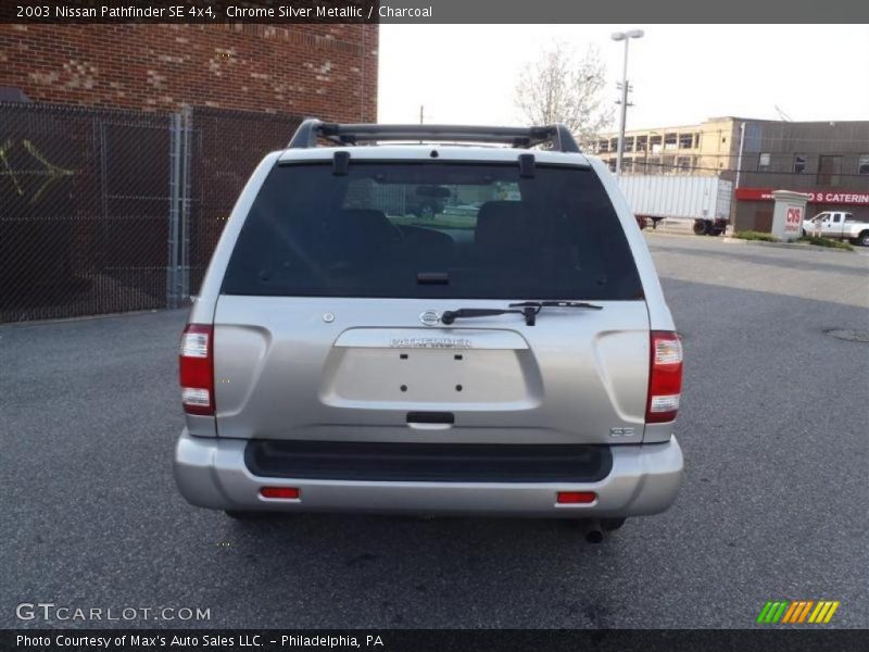 Chrome Silver Metallic / Charcoal 2003 Nissan Pathfinder SE 4x4