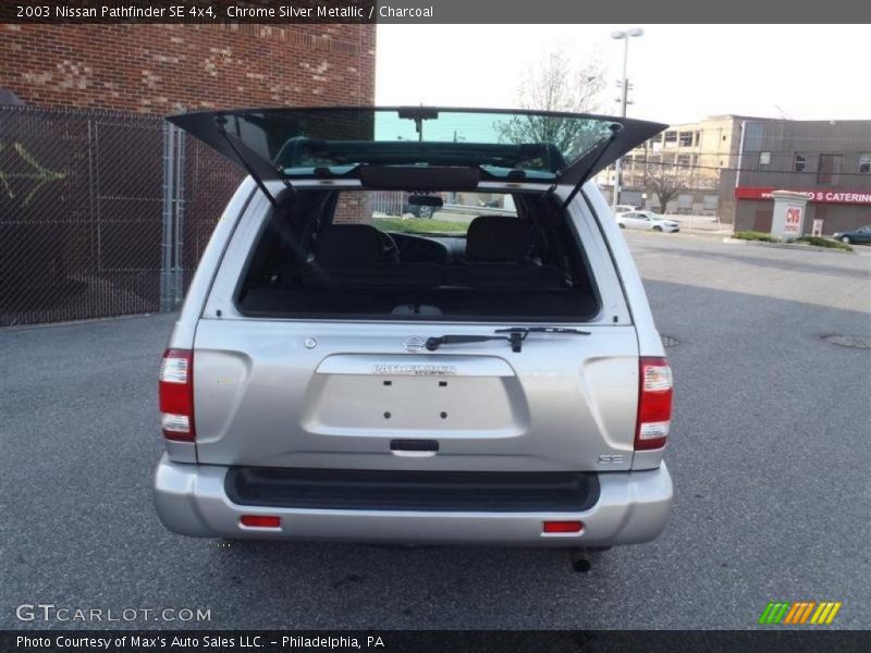 Chrome Silver Metallic / Charcoal 2003 Nissan Pathfinder SE 4x4