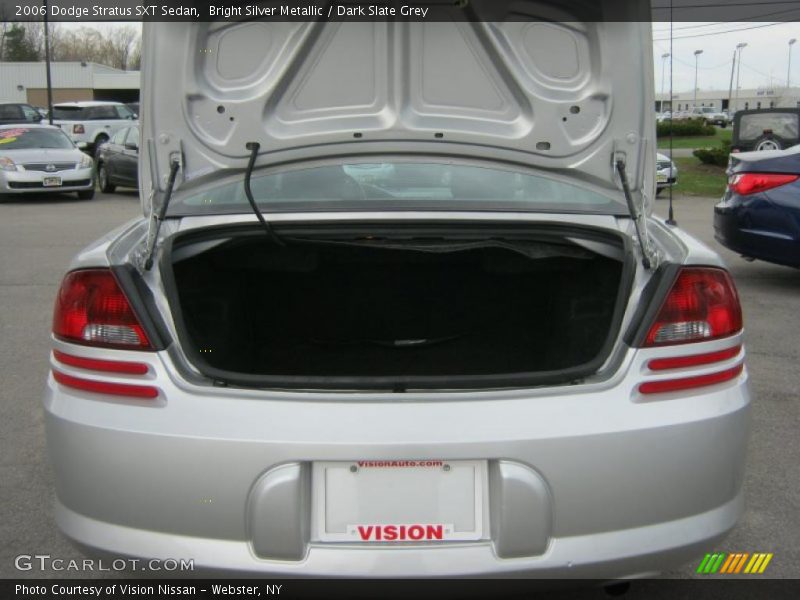 Bright Silver Metallic / Dark Slate Grey 2006 Dodge Stratus SXT Sedan