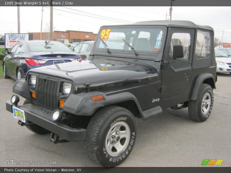 Black / Gray 1995 Jeep Wrangler S 4x4