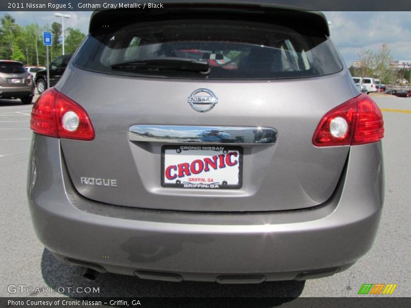 Gotham Gray Metallic / Black 2011 Nissan Rogue S