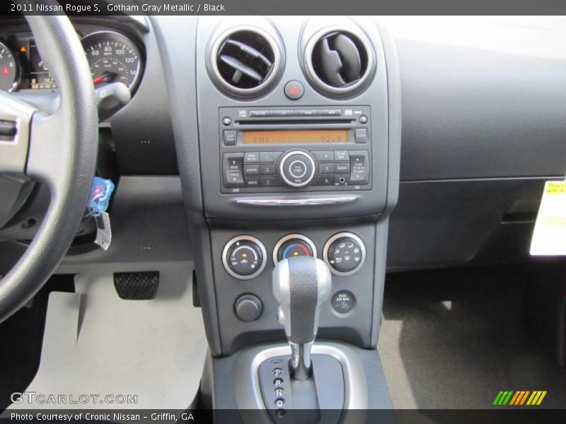 Gotham Gray Metallic / Black 2011 Nissan Rogue S