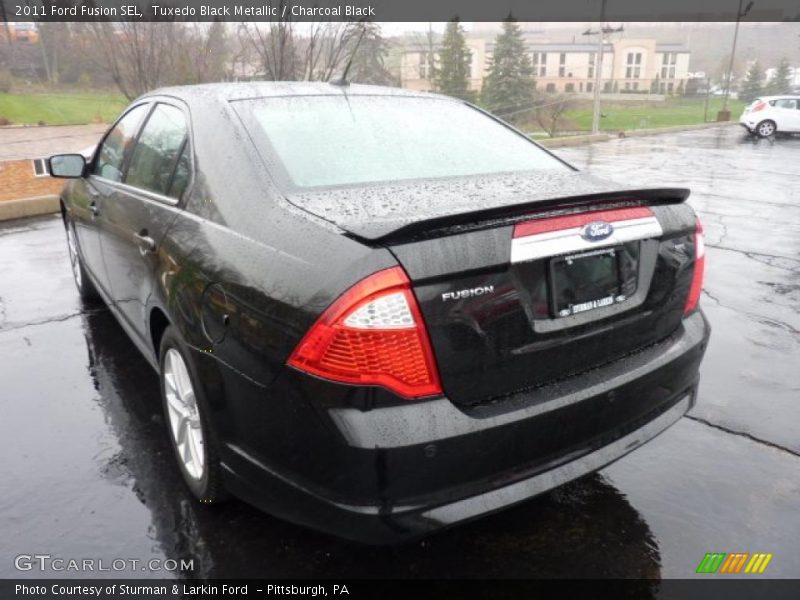 Tuxedo Black Metallic / Charcoal Black 2011 Ford Fusion SEL