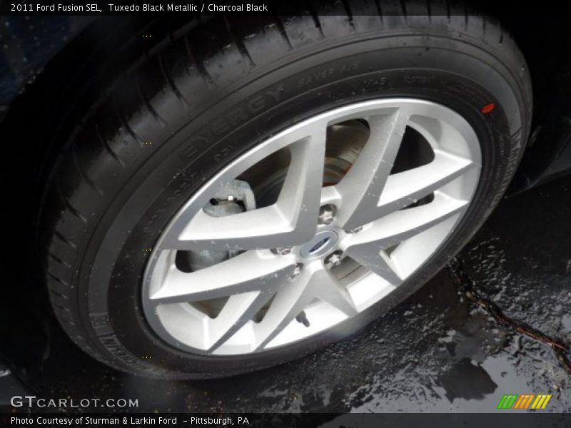 Tuxedo Black Metallic / Charcoal Black 2011 Ford Fusion SEL