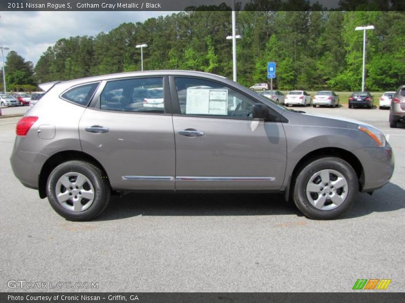 Gotham Gray Metallic / Black 2011 Nissan Rogue S