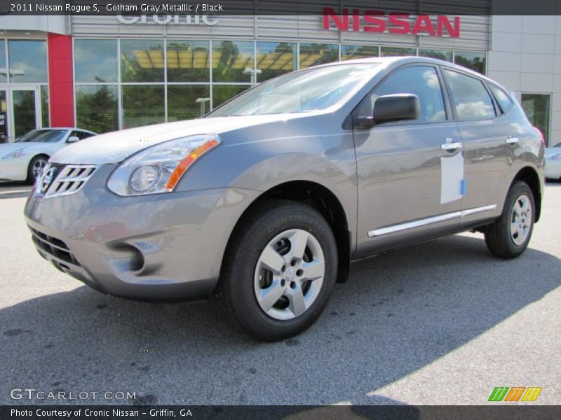 Gotham Gray Metallic / Black 2011 Nissan Rogue S