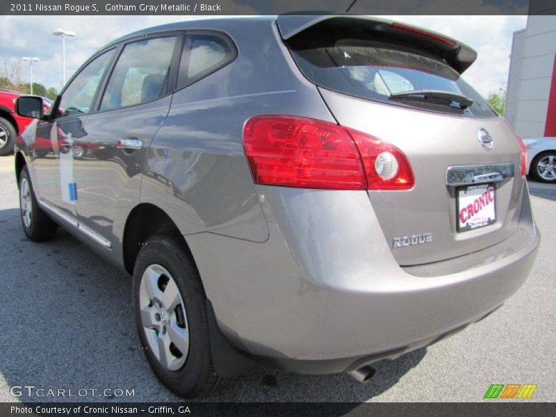 Gotham Gray Metallic / Black 2011 Nissan Rogue S