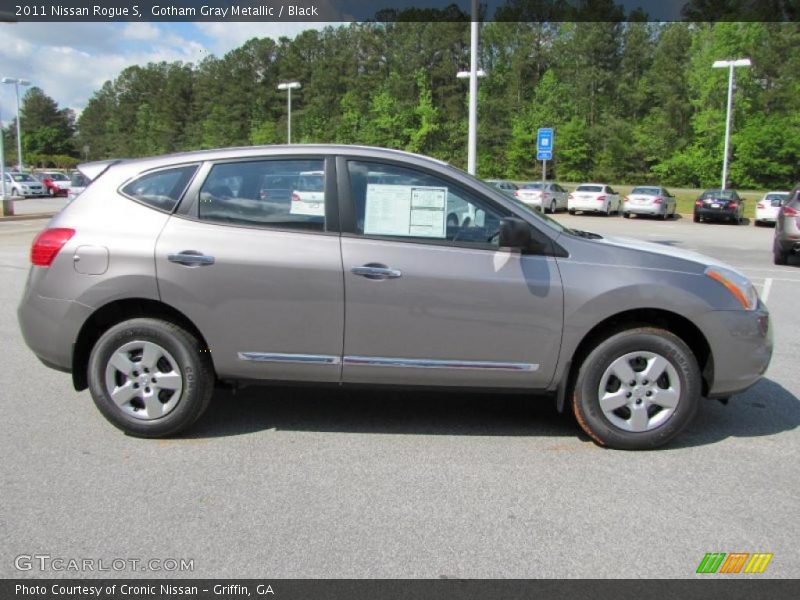 Gotham Gray Metallic / Black 2011 Nissan Rogue S