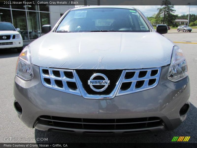 Gotham Gray Metallic / Black 2011 Nissan Rogue S