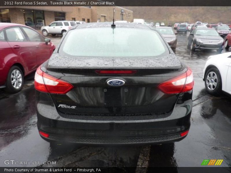 Tuxedo Black Metallic / Charcoal Black 2012 Ford Focus S Sedan