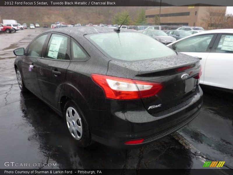 Tuxedo Black Metallic / Charcoal Black 2012 Ford Focus S Sedan