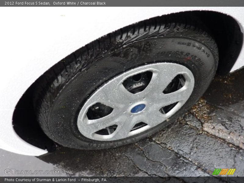 Oxford White / Charcoal Black 2012 Ford Focus S Sedan
