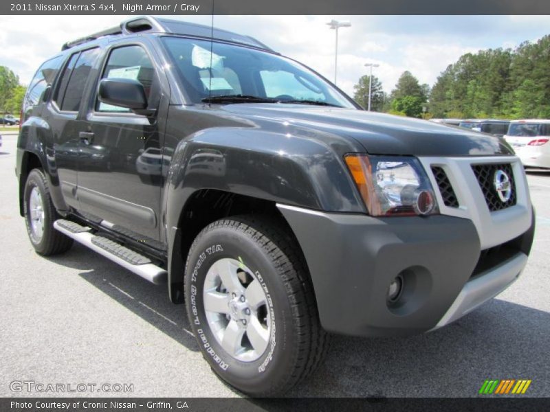 Front 3/4 View of 2011 Xterra S 4x4