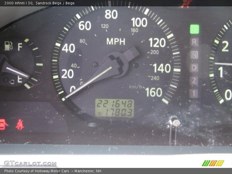 Sandrock Beige / Beige 2000 Infiniti I 30