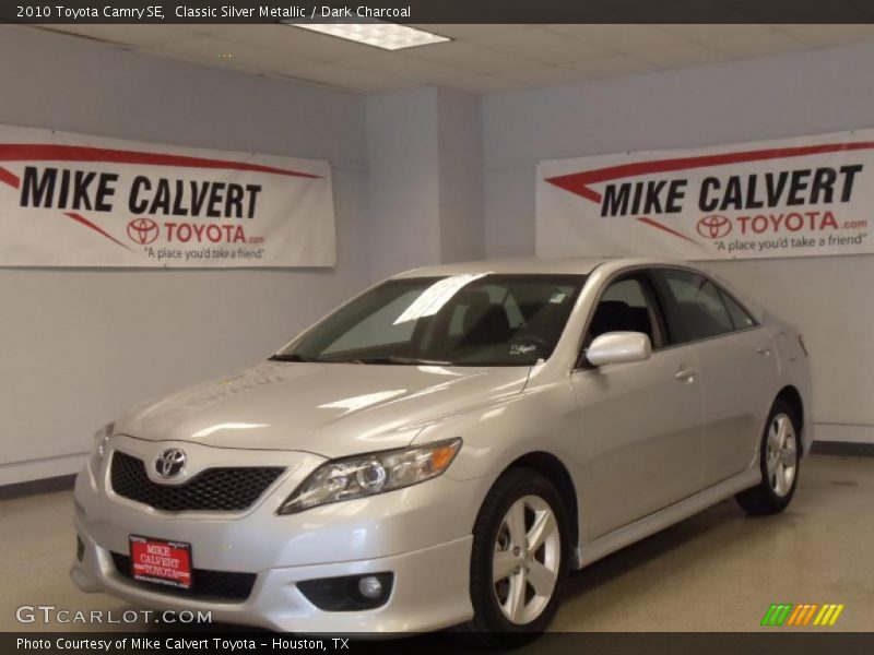 Classic Silver Metallic / Dark Charcoal 2010 Toyota Camry SE
