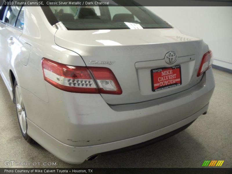 Classic Silver Metallic / Dark Charcoal 2010 Toyota Camry SE
