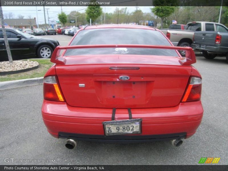 Infra-Red / Charcoal/Charcoal 2006 Ford Focus ZX4 ST Sedan
