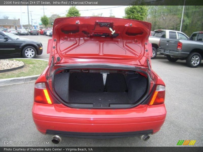 Infra-Red / Charcoal/Charcoal 2006 Ford Focus ZX4 ST Sedan