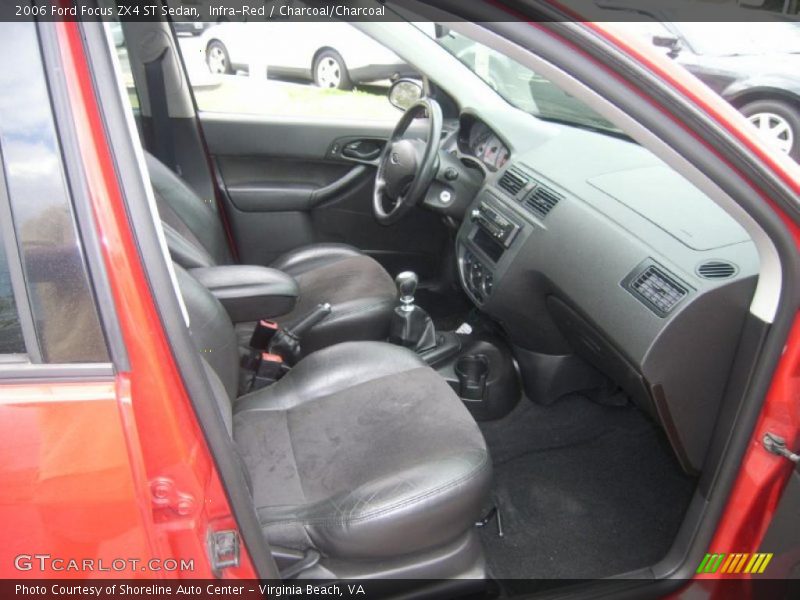  2006 Focus ZX4 ST Sedan Charcoal/Charcoal Interior