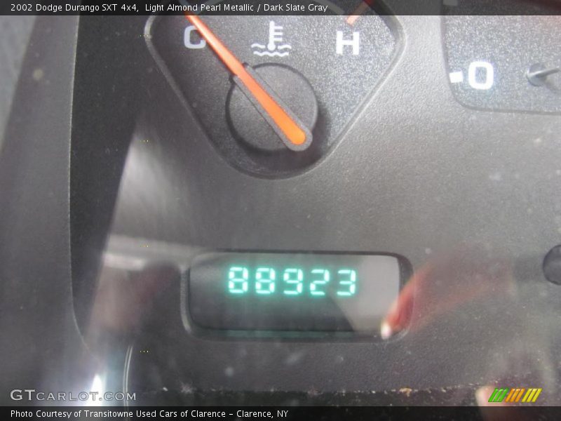 Light Almond Pearl Metallic / Dark Slate Gray 2002 Dodge Durango SXT 4x4