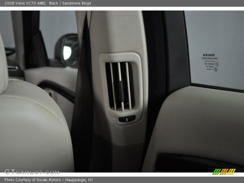 Black / Sandstone Beige 2008 Volvo XC70 AWD