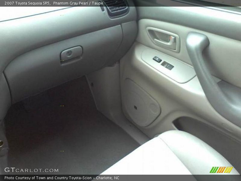 Phantom Gray Pearl / Taupe 2007 Toyota Sequoia SR5