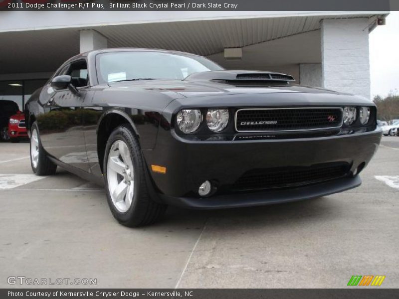 Front 3/4 View of 2011 Challenger R/T Plus