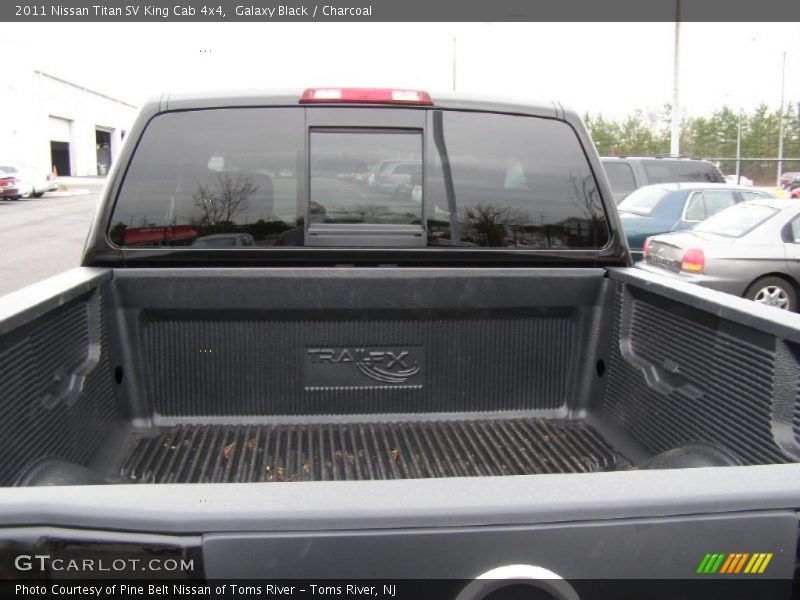 Galaxy Black / Charcoal 2011 Nissan Titan SV King Cab 4x4