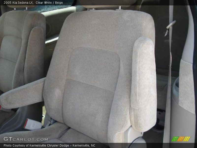 Clear White / Beige 2005 Kia Sedona LX