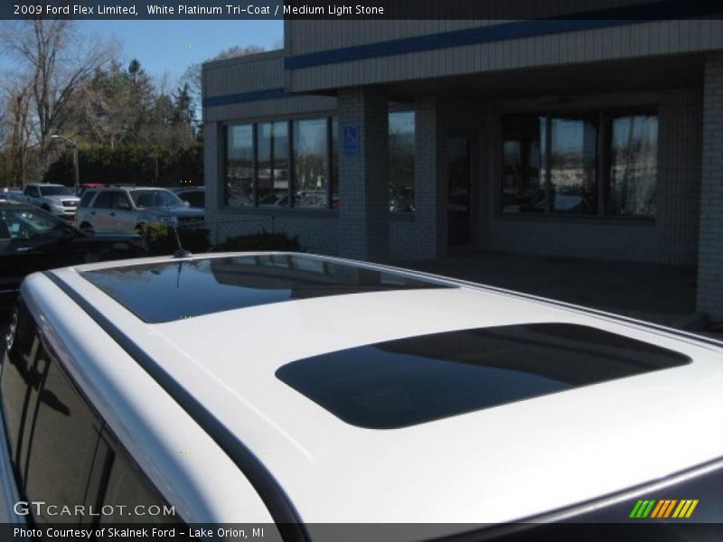 White Platinum Tri-Coat / Medium Light Stone 2009 Ford Flex Limited