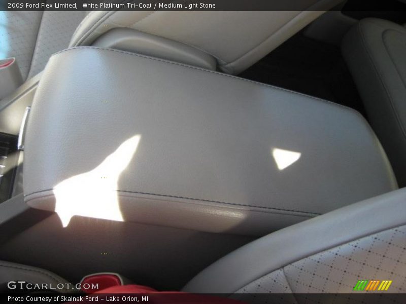 White Platinum Tri-Coat / Medium Light Stone 2009 Ford Flex Limited