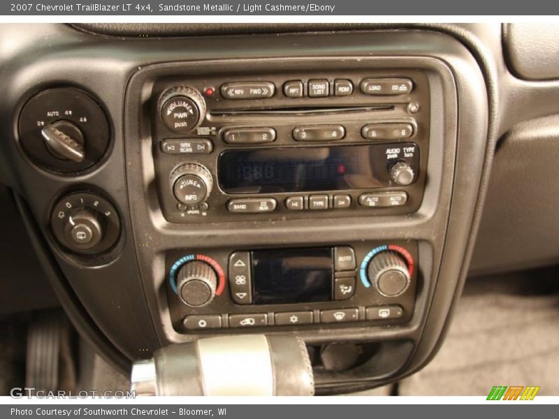 Sandstone Metallic / Light Cashmere/Ebony 2007 Chevrolet TrailBlazer LT 4x4