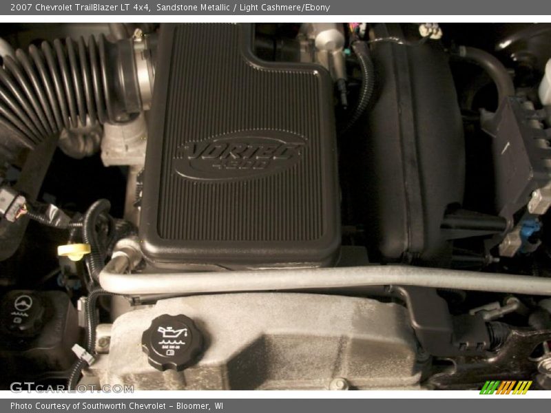 Sandstone Metallic / Light Cashmere/Ebony 2007 Chevrolet TrailBlazer LT 4x4