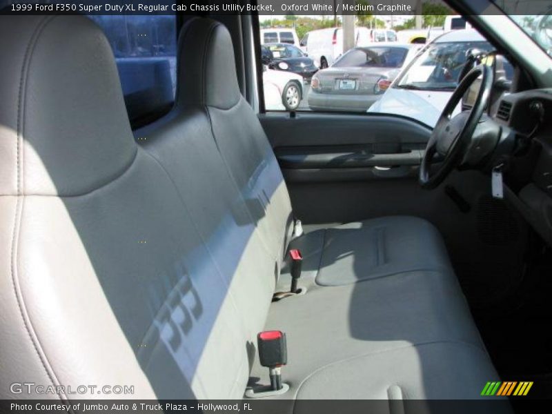 Oxford White / Medium Graphite 1999 Ford F350 Super Duty XL Regular Cab Chassis Utllity Bucket