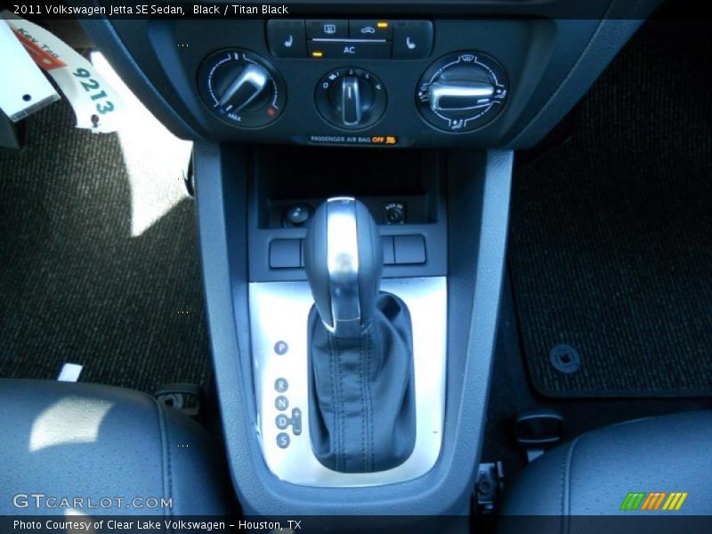 Black / Titan Black 2011 Volkswagen Jetta SE Sedan