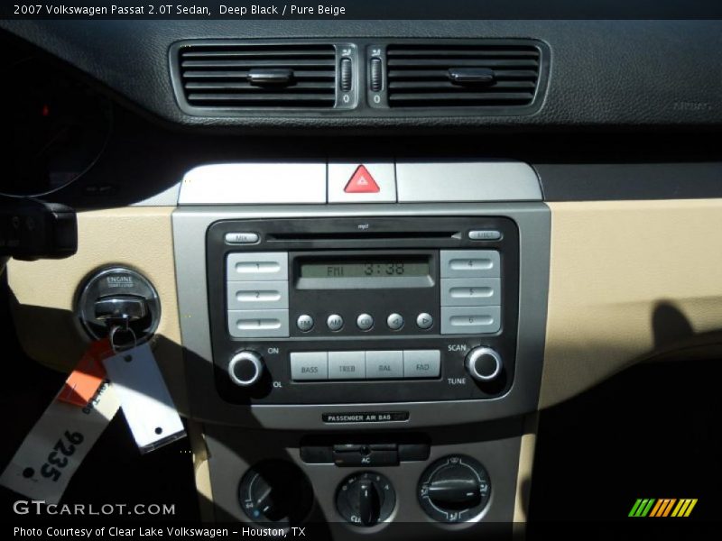 Deep Black / Pure Beige 2007 Volkswagen Passat 2.0T Sedan