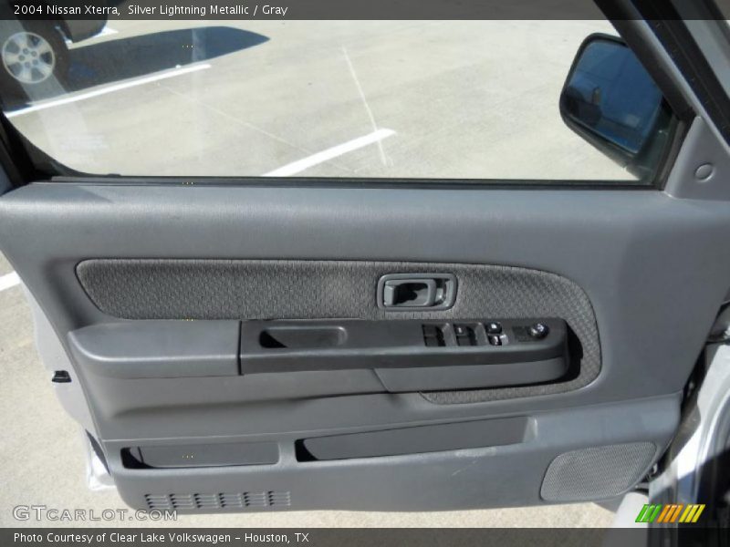 Silver Lightning Metallic / Gray 2004 Nissan Xterra