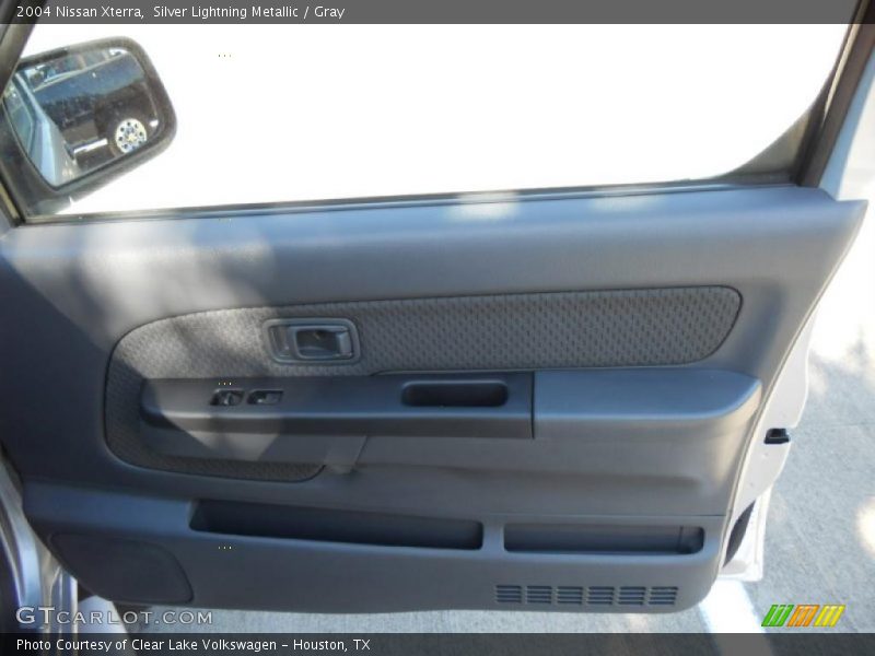 Silver Lightning Metallic / Gray 2004 Nissan Xterra