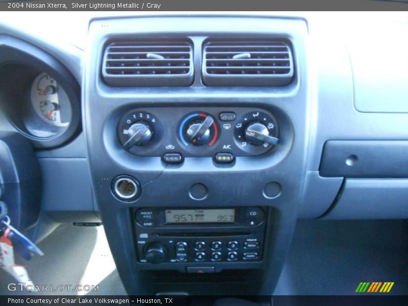 Silver Lightning Metallic / Gray 2004 Nissan Xterra